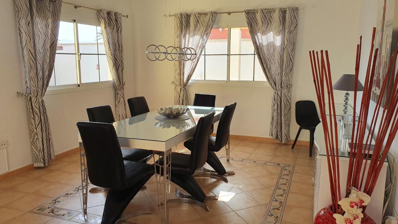 Villa Bonita On Golf In El Descanso ,Caleta Fuste-Fuerteventura Caleta De Fuste Ngoại thất bức ảnh